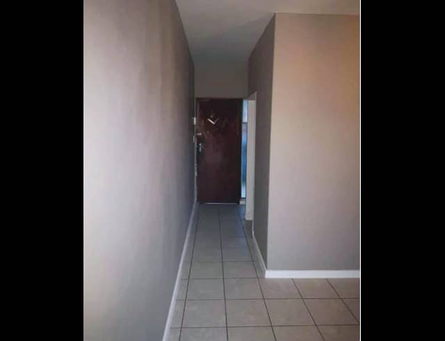 2 BEDROOM FLAT FOR SALE IN SASOLBURG EXT 2